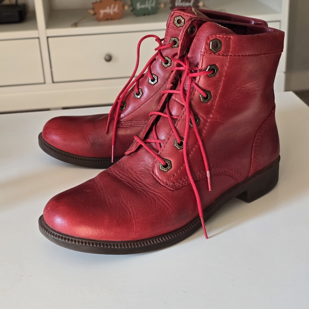 Kodiak Red Leather Combat Boots